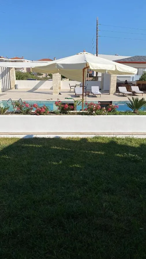 Sunshine Villa: Getaway In Kallithea Kallithea  그리스